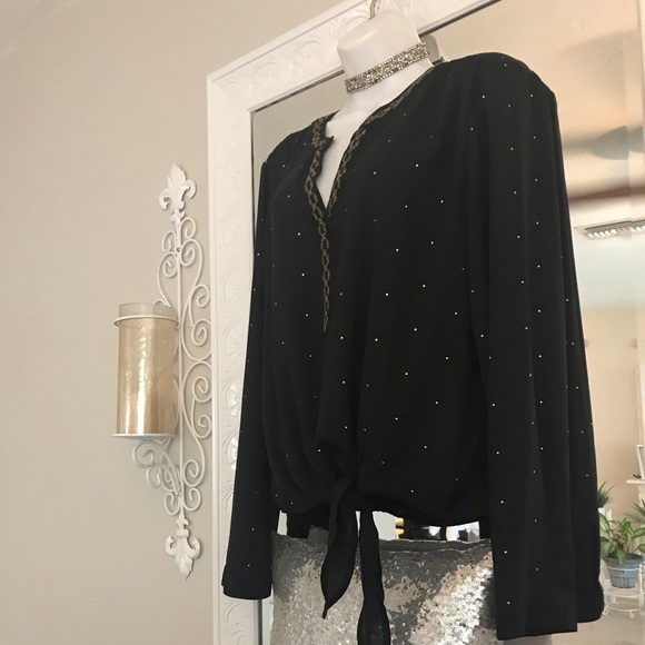 🌺🌺CHICO’S BLOUSE🌺🌺 - Picture 5 of 8